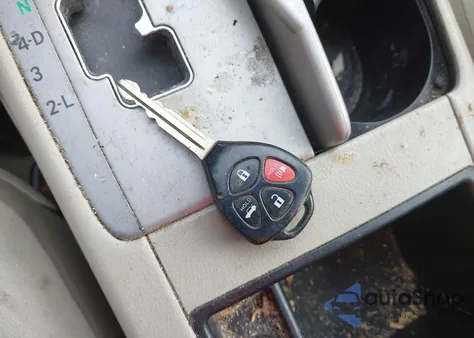 2008 Toyota Camry Le z USA, uszkodzony, nr VIN 4T1BE46K08U760262